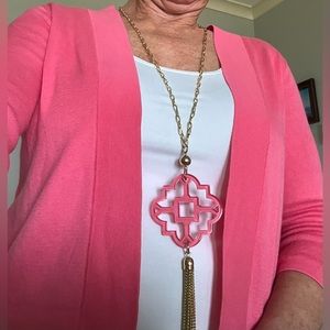 Fun long coral/pink necklace